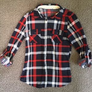 ✨LAST CHANCE! ✨ Plaid Button Down Shirt